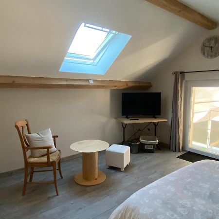 Chambre Privative Chez Toutoune Fontainebrux Bagian luar foto