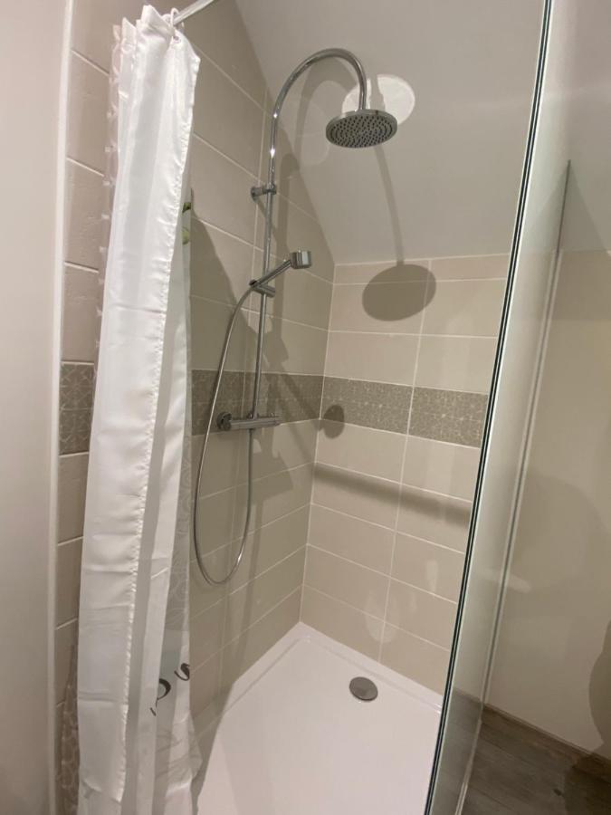 Chambre Privative Chez Toutoune Fontainebrux Bagian luar foto